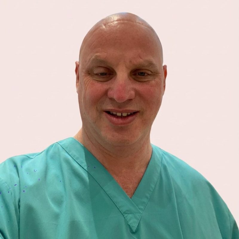 Dr. Mariano Chaia, Anestesiología y cuidado perioperatorio